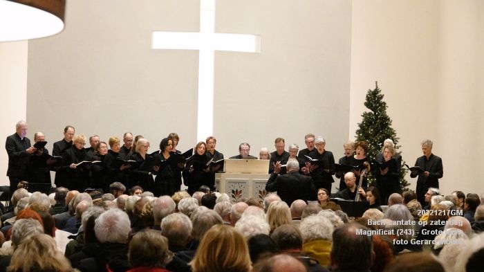 DSC06490- Bach-cantate 243 op zaterdag - Magnificat - Grote kerk - 17dec2022 -  foto GerardMontE web